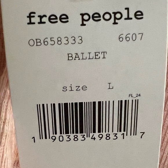 Free People L NWT light pink top - Picture 2 of 2